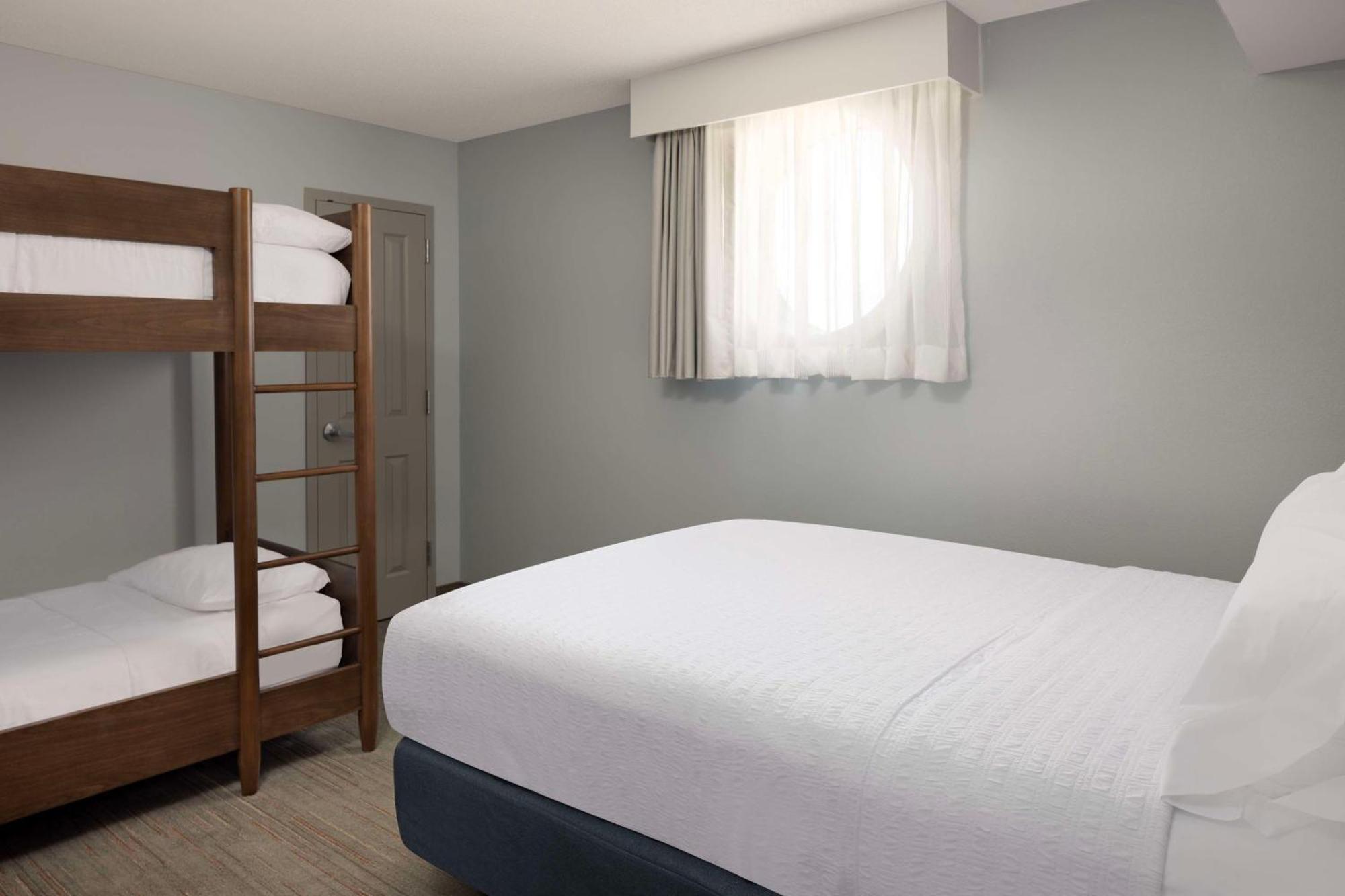 Hampton Inn & Suites Myrtle Beach Oceanfront Екстериор снимка