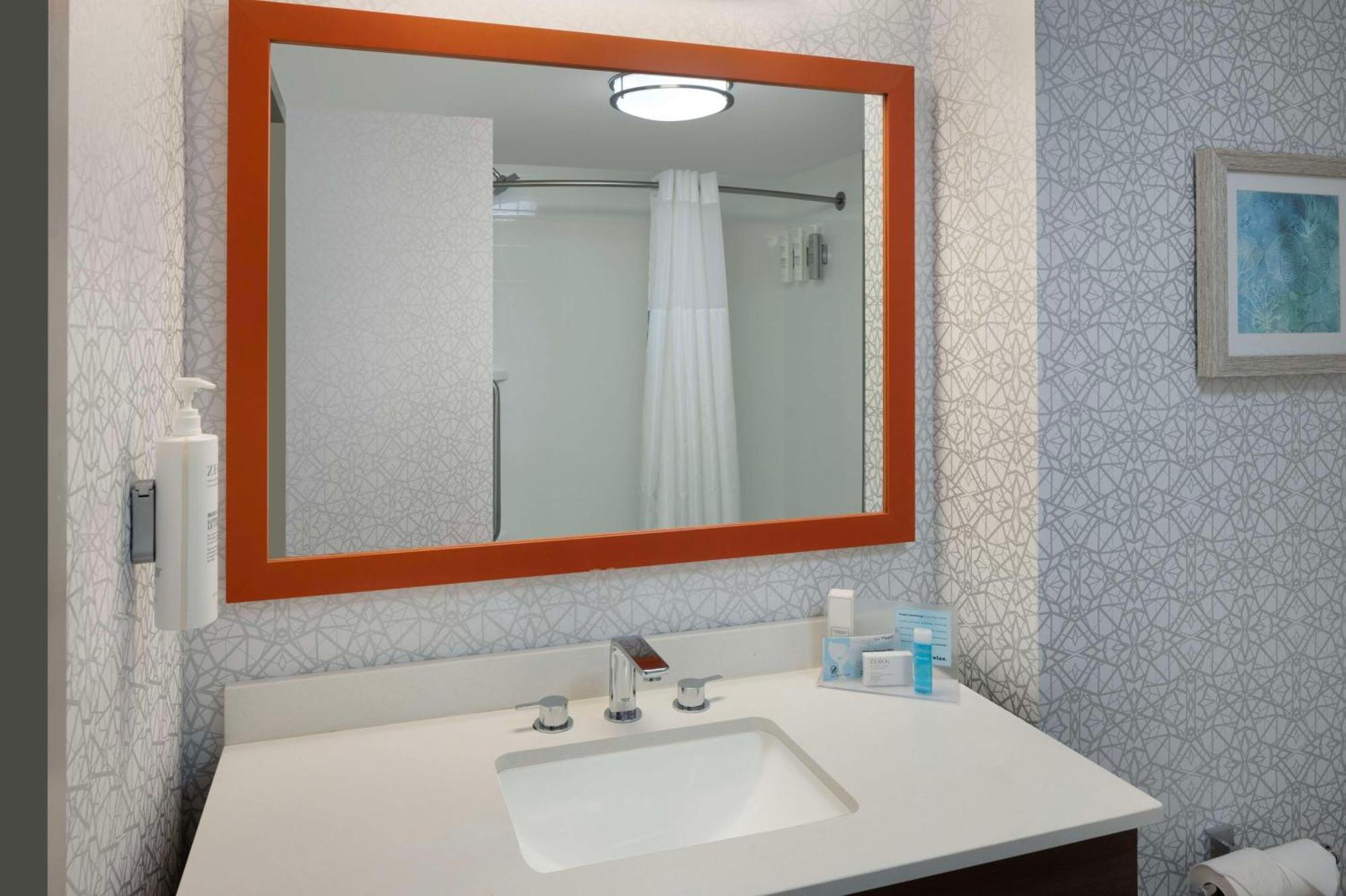 Hampton Inn & Suites Myrtle Beach Oceanfront Екстериор снимка